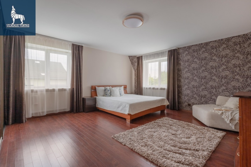 Parduodamas namas Kaštonų g., Avižienių k., Vilniaus r. sav., 275.85 m2 ploto, 2 aukštai 3