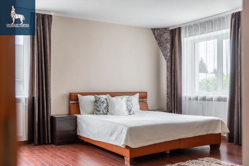 Parduodamas namas Kaštonų g., Avižienių k., Vilniaus r. sav., 275.85 m2 ploto, 2 aukštai 6