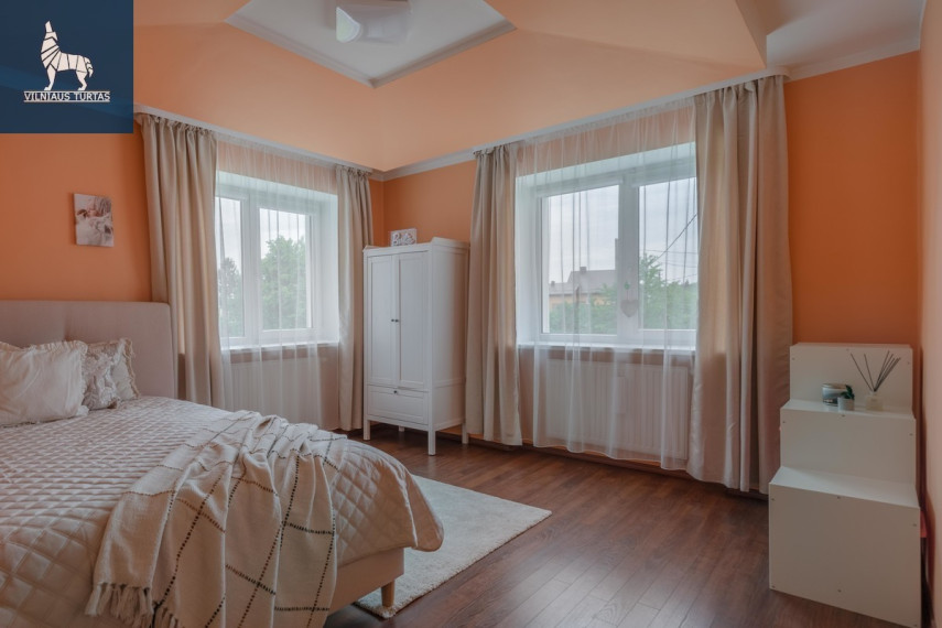 Parduodamas namas Kaštonų g., Avižienių k., Vilniaus r. sav., 275.85 m2 ploto, 2 aukštai 1