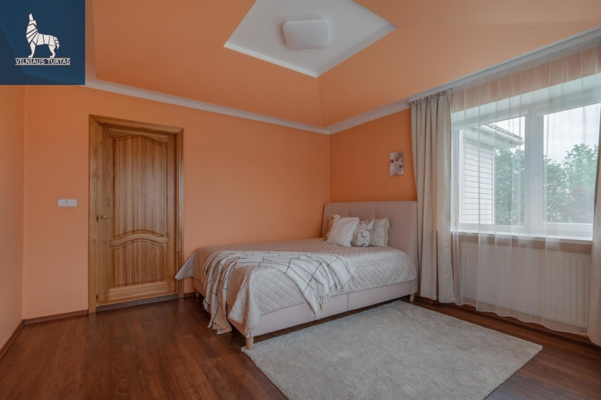 Parduodamas namas Kaštonų g., Avižienių k., Vilniaus r. sav., 275.85 m2 ploto, 2 aukštai 2