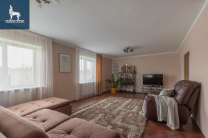 Parduodamas namas Kaštonų g., Avižienių k., Vilniaus r. sav., 275.85 m2 ploto, 2 aukštai 15
