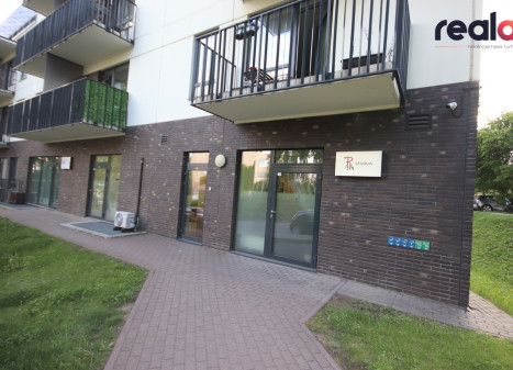 Parduodamos komercinės patalpos Giedraičių g., Šnipiškėse, Vilniuje, 80 m² ploto