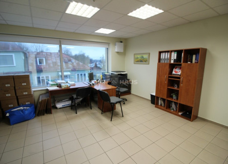 Nuomojamos administracinės patalpos Vasario 16-osios g., Centras, Panevėžio m., Panevėžio m. sav., 51.24 m2 ploto