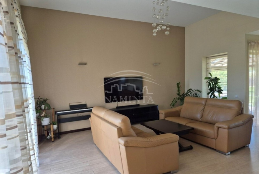 Parduodamas namas Slengių k., Klaipėdos r. sav., 218 m2 ploto, 2 aukštai 3