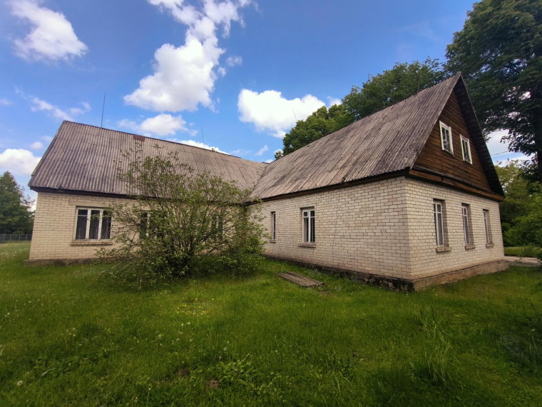 Parduodamas namas Salako mstl., Zarasų r. sav., 219.00 m² ploto 7 kambariai 5