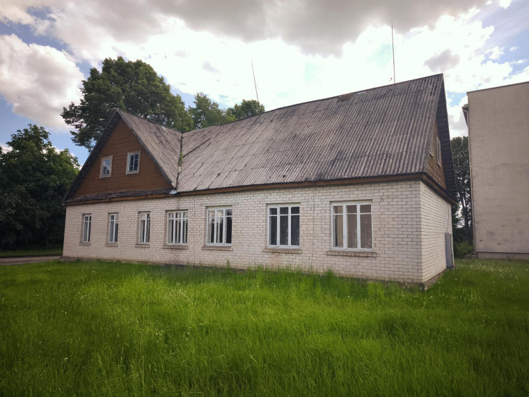 Parduodamas namas Salako mstl., Zarasų r. sav., 219.00 m² ploto 7 kambariai 7