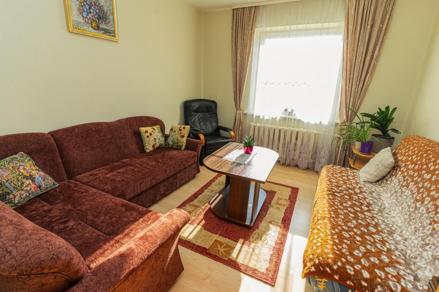 Parduodamas namas V. Krėvės g., Miklusėnų k., Alytaus r. sav., 378.80 m² ploto 7 kambariai 20