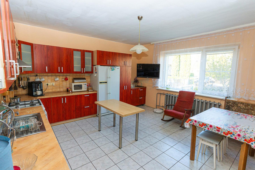 Parduodamas namas V. Krėvės g., Miklusėnų k., Alytaus r. sav., 378.80 m² ploto 7 kambariai 24