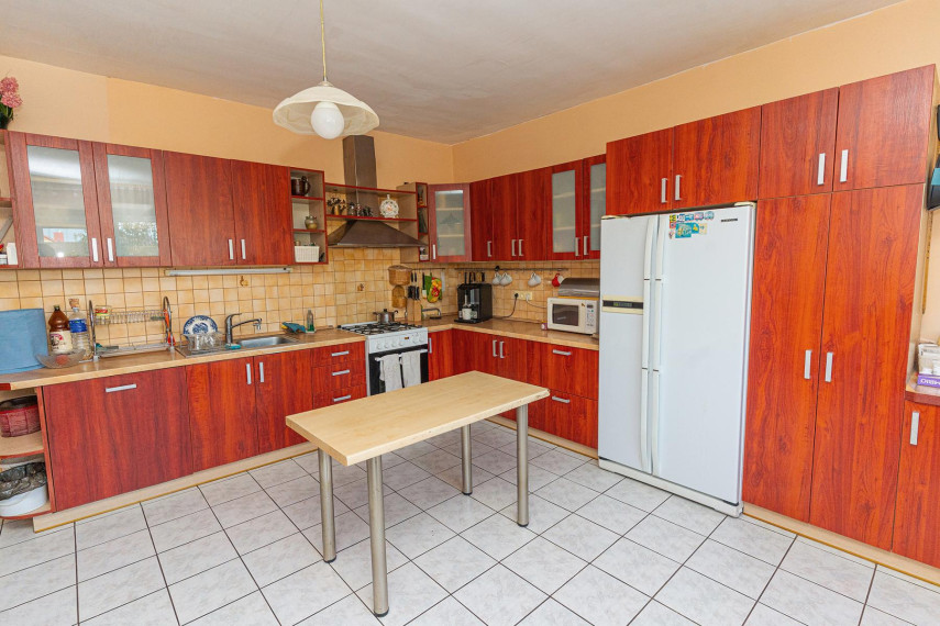 Parduodamas namas V. Krėvės g., Miklusėnų k., Alytaus r. sav., 378.80 m² ploto 7 kambariai 26