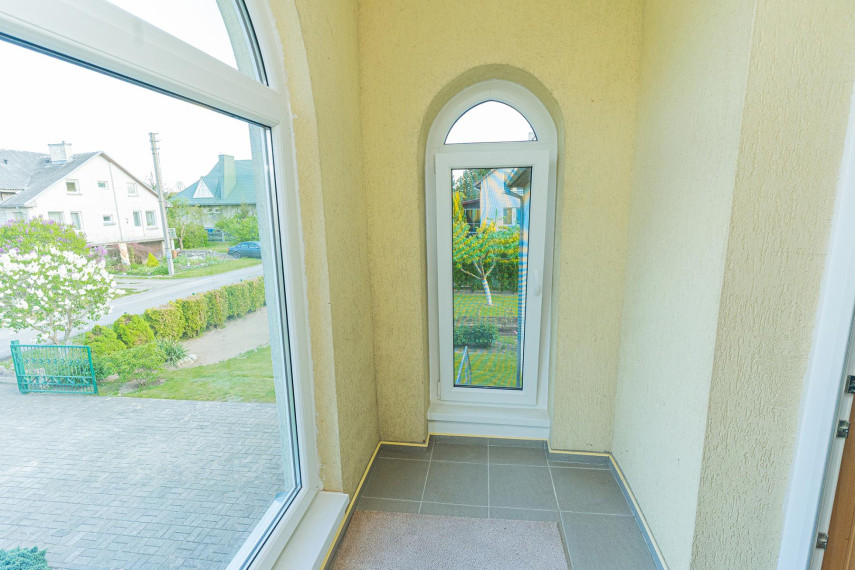 Parduodamas namas V. Krėvės g., Miklusėnų k., Alytaus r. sav., 378.80 m² ploto 7 kambariai 28
