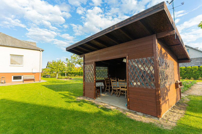 Parduodamas namas V. Krėvės g., Miklusėnų k., Alytaus r. sav., 378.80 m² ploto 7 kambariai 7