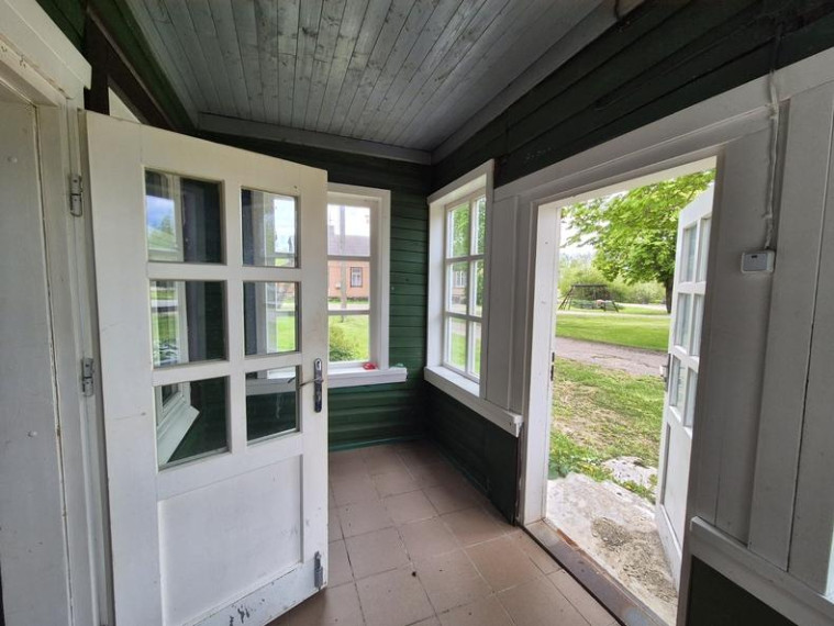 Parduodamas namas Dvaro g., Jasiuliškio k., Ukmergės r. sav., 228.07 m² ploto 5 kambariai 4