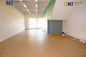 138 kv. m  ATSKIROS PREKYBOS PATALPOS, 1-A 2