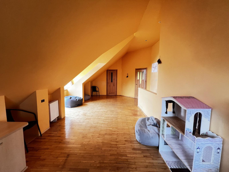 Parduodamas namas Adomo Mickevičiaus g., Buiniškių k., Vilniaus r. sav., 203.05 m² ploto 5 kambariai 5