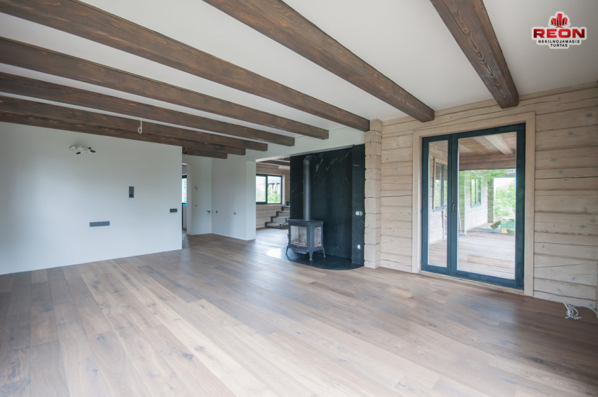 Parduodamas namas Medžiukų k., Širvintų r. sav., 212 m2 ploto, 1 aukštai 5