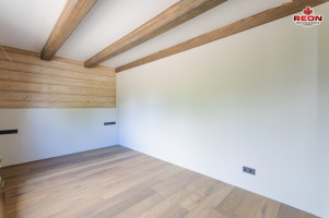 Parduodamas namas Medžiukų k., Širvintų r. sav., 212 m2 ploto, 1 aukštai 17