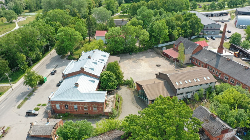 Parduodamos administracinės, gamybinės, kitos paskirties, maitinimo, paslaugų, prekybos, sandėliavimo patalpos Vytauto g., Vilkaviškio m., Vilkaviškio r. sav., 1847 m2 ploto 4