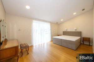 Nuomojamas namas M. Počobuto g., Antakalnis, Vilniaus m., Vilniaus m. sav., 180 m2 ploto, 3 aukštai 12