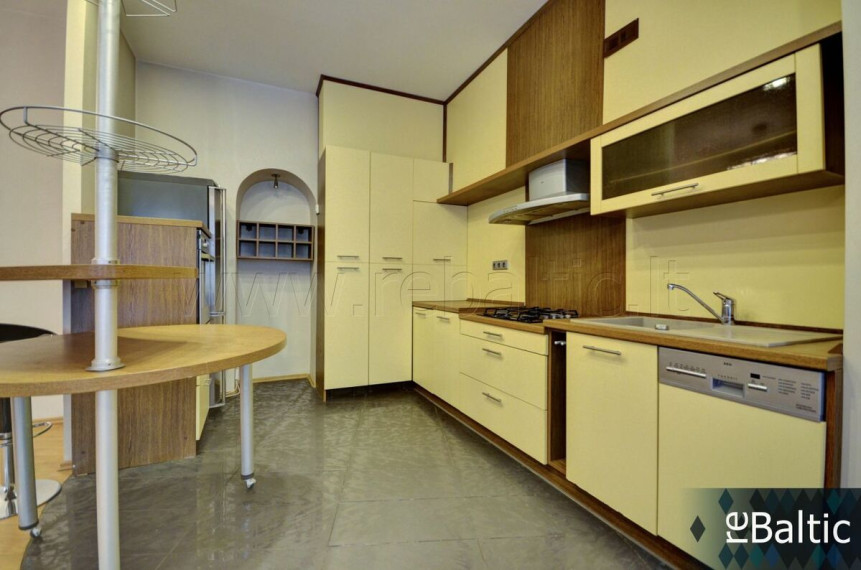 Nuomojamas butas Pamėnkalnio g., Centras, Vilniaus m., Vilniaus m. sav., 73 m2 ploto, 2 kambariai 4