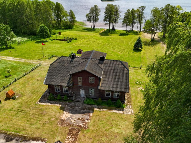 Parduodamas namas Vaišniūnų k., Ignalinos r. sav., 182.00 m² ploto 7 kambariai 2
