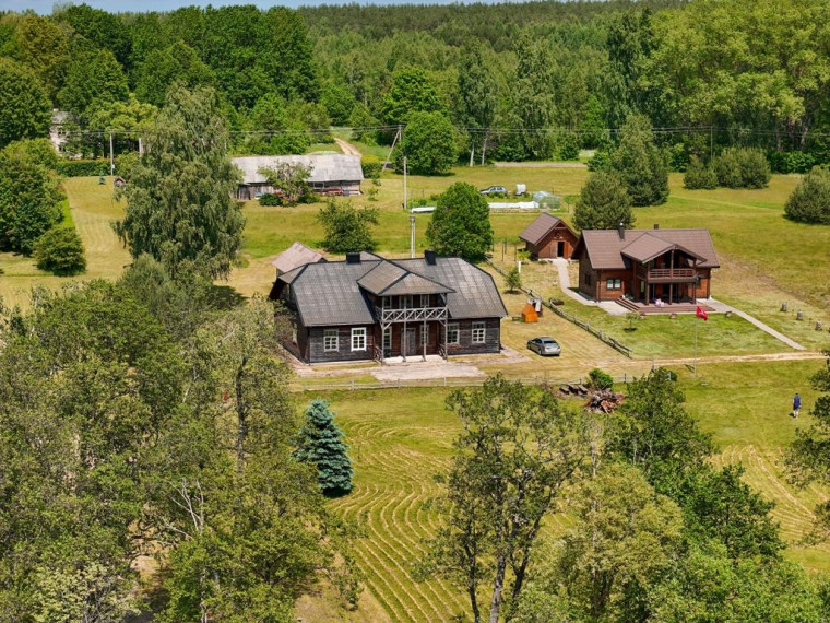 Parduodamas namas Vaišniūnų k., Ignalinos r. sav., 182.00 m² ploto 7 kambariai 6