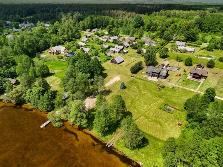 Parduodamas namas Vaišniūnų k., Ignalinos r. sav., 182.00 m² ploto 7 kambariai 11