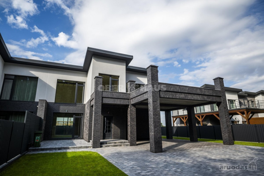 Parduodamas namas Rasos g., Žuvininkų k., Šiaulių r. sav., 160 m2 ploto, 2 aukštai 2
