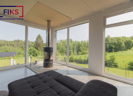 Parduodamas namas Užvingių g., Riogliškių k., Kauno r. sav., 253.12 m² ploto 4 kambariai