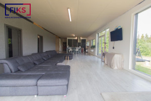 Parduodamas namas Užvingių g., Riogliškių k., Kauno r. sav., 253.12 m² ploto 4 kambariai 10