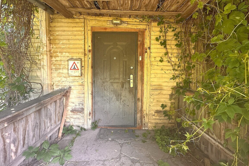 PARDUODAMAS REKONSTRUOTINAS MEDINIS 105.89 KV. M. NAMAS 18 ARŲ SKLYPE KREKENAVOS MIESTELIO CENTRE 6