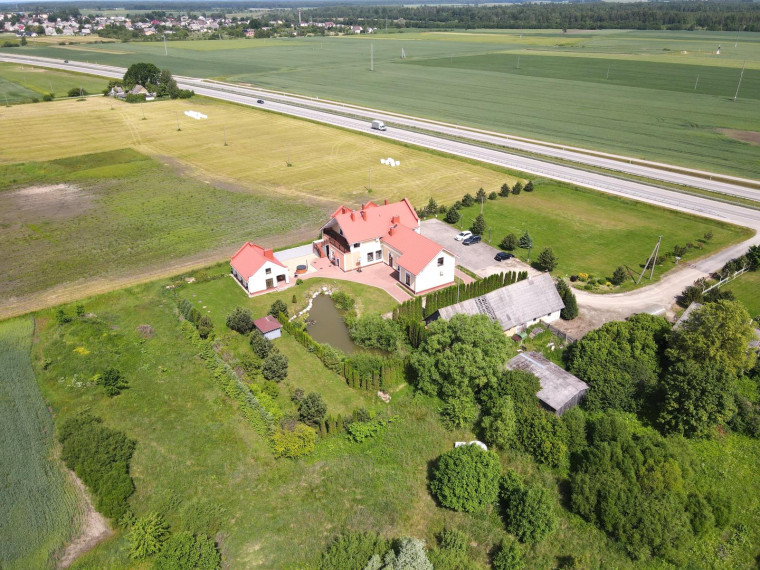 Parduodamas namas Plento g., Kuzavinių k., Šiaulių r. sav., 579.51 m² ploto 8 kambariai 2