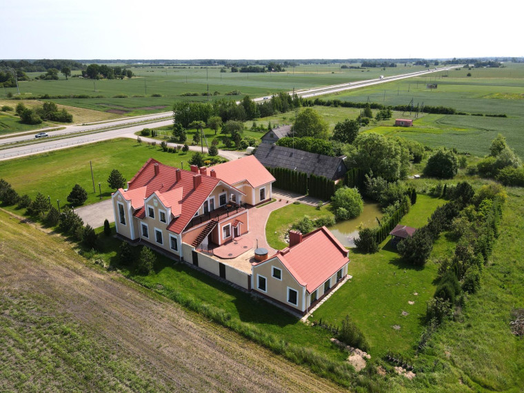 Parduodamas namas Plento g., Kuzavinių k., Šiaulių r. sav., 579.51 m² ploto 8 kambariai 3