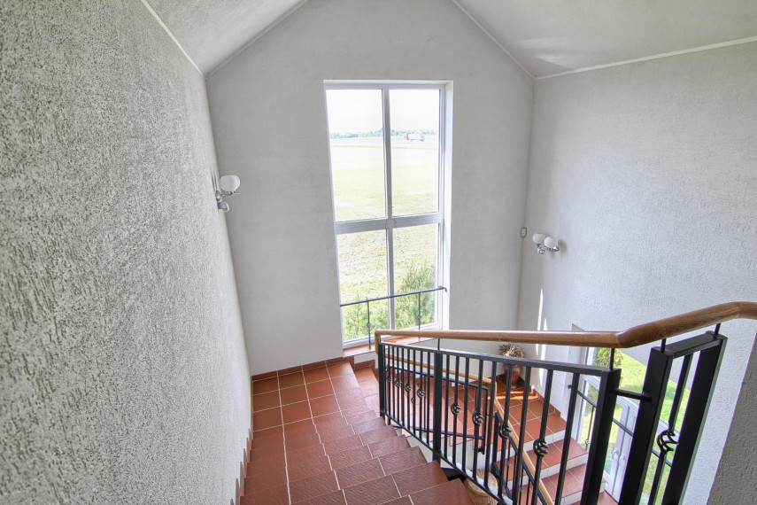 Parduodamas namas Plento g., Kuzavinių k., Šiaulių r. sav., 579.51 m² ploto 8 kambariai 23