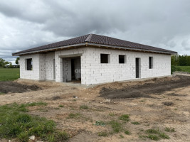 Parduodamas namas Genupio g., Raizgių k., Šiaulių r. sav., 154 m2 ploto, 1 aukštai 1