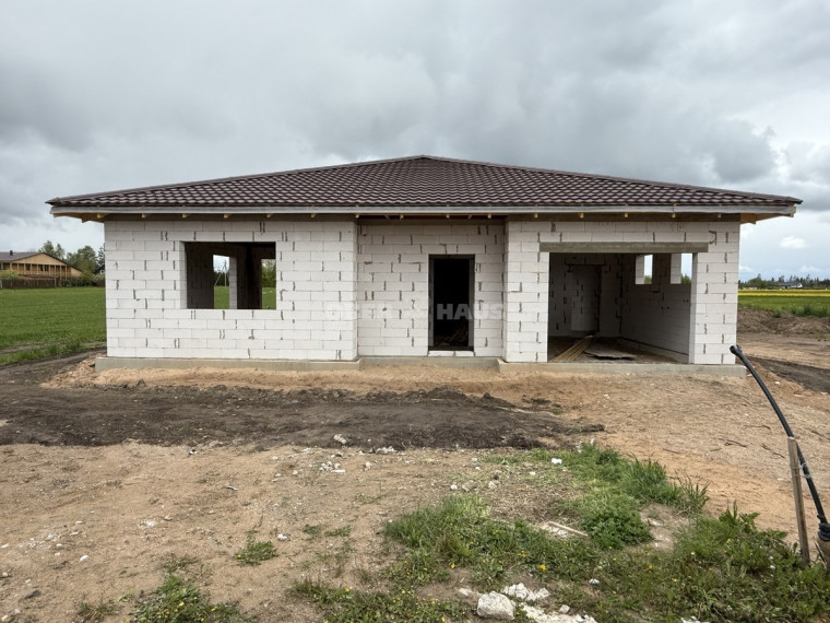 Parduodamas namas Genupio g., Raizgių k., Šiaulių r. sav., 154 m2 ploto, 1 aukštai 2