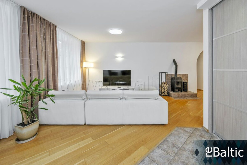 Nuomojamas butas Šv. Ignoto g., Senamiestis, Vilniaus m., Vilniaus m. sav., 95 m2 ploto, 3 kambariai 5