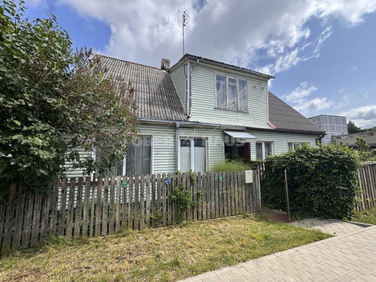 Parduodamas namas Gluosnių g., Centras, Šiaulių m., Šiaulių m. sav., 46 m2 ploto, 2 aukštai 3