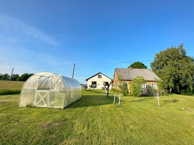 Parduodamas namas Pušies g., Burkėnų k., Šilalės r. sav., 126.9 m2 ploto, 1 aukštai 11