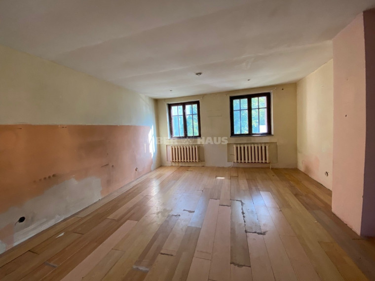 Parduodamas namas Žemaitės g., Centras, Šiaulių m., Šiaulių m. sav., 187 m2 ploto, 2 aukštai 5
