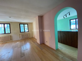 Parduodamas namas Žemaitės g., Centras, Šiaulių m., Šiaulių m. sav., 187 m2 ploto, 2 aukštai 6