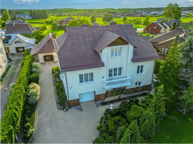 Parduodamas namas S. Nėries g., Mažeikių m., Mažeikių r. sav., 350 m2 ploto, 2 aukštai 4
