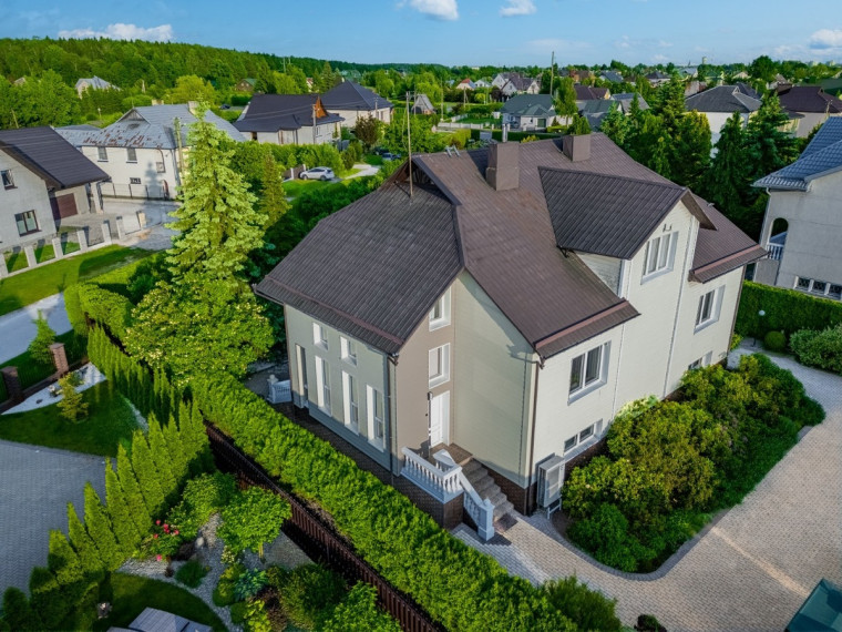 Parduodamas namas S. Nėries g., Mažeikių m., Mažeikių r. sav., 350 m2 ploto, 2 aukštai 5