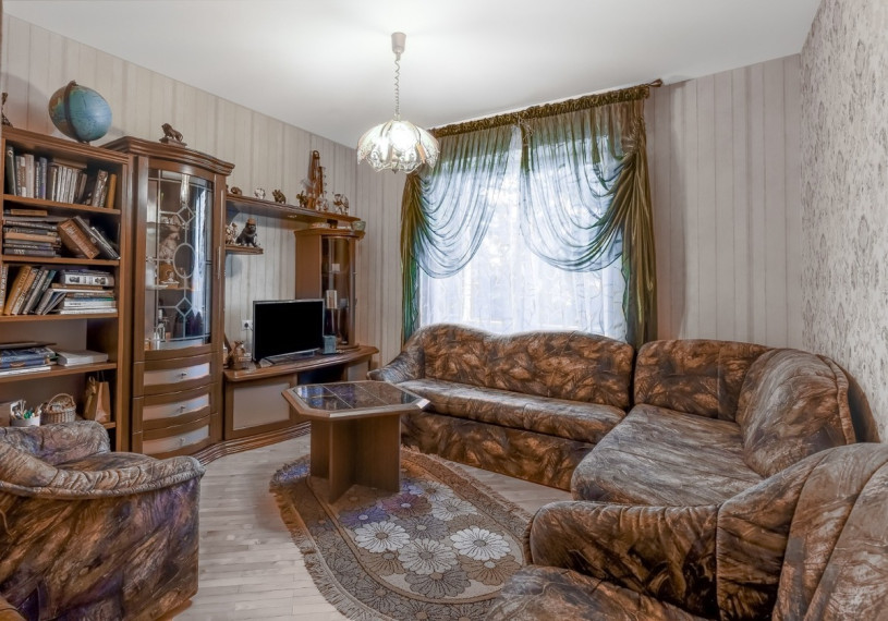 Parduodamas namas S. Nėries g., Mažeikių m., Mažeikių r. sav., 350 m2 ploto, 2 aukštai 18