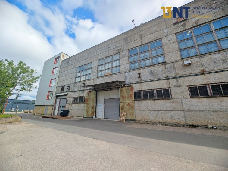 312 kv. m ŠILTOS SANDĖLIO PATALPOS, SU PAKELIAMAIS VARTAIS, 1 A. 8