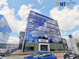 SOLIDŽIOS PATALPOS, SU PARKAVIMO VIETOMIS 10