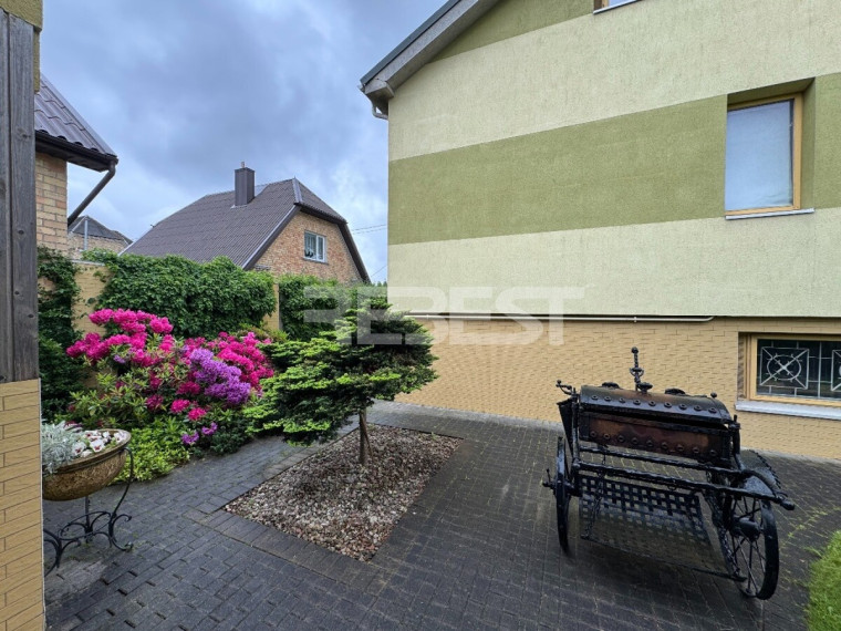 Parduodamas namas Gubernija, Šiaulių m., Šiaulių m. sav., 238 m2 ploto, 1 aukštai 4