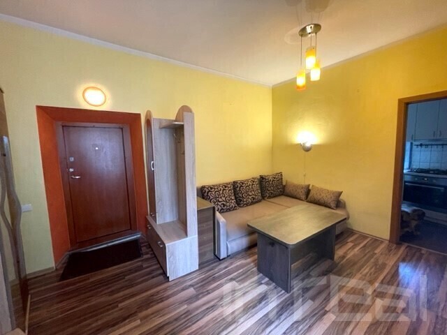 Parduodamas butas Savičiaus g., Senamiestyje, Vilniuje, 32.55 kv.m ploto, 2 kambariai 5