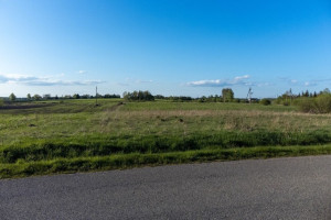 PARDUODAMAS 43,00 ARŲ SKLYPAS GĖLIŲ G. 10, ULIŪNŲ GYVENVIETĖJE 13