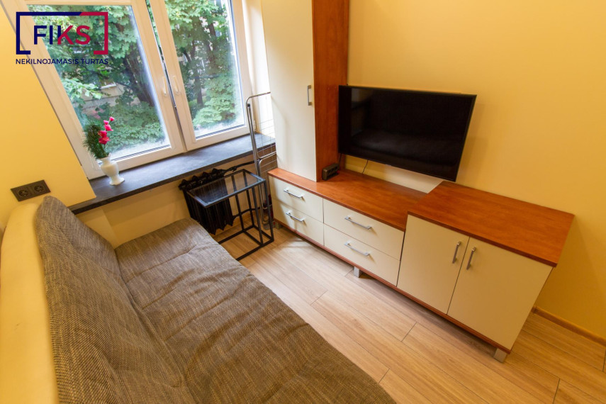 Nuomojamas butas K. Baršausko g., Dainava, Kauno m., Kauno m. sav., 12 m² ploto 1 kambarys 1