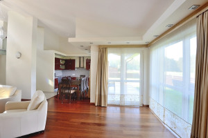 Parduodamas namas Girelės g., Sakiškių k., Vilniaus r. sav., 271.91 m2 ploto, 1 aukštai 6